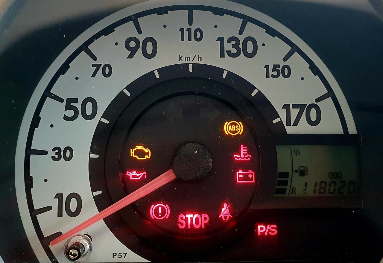 Peugeot 107 1.0 BENZ - 5 PORTE - 2012 - KM. 118.000