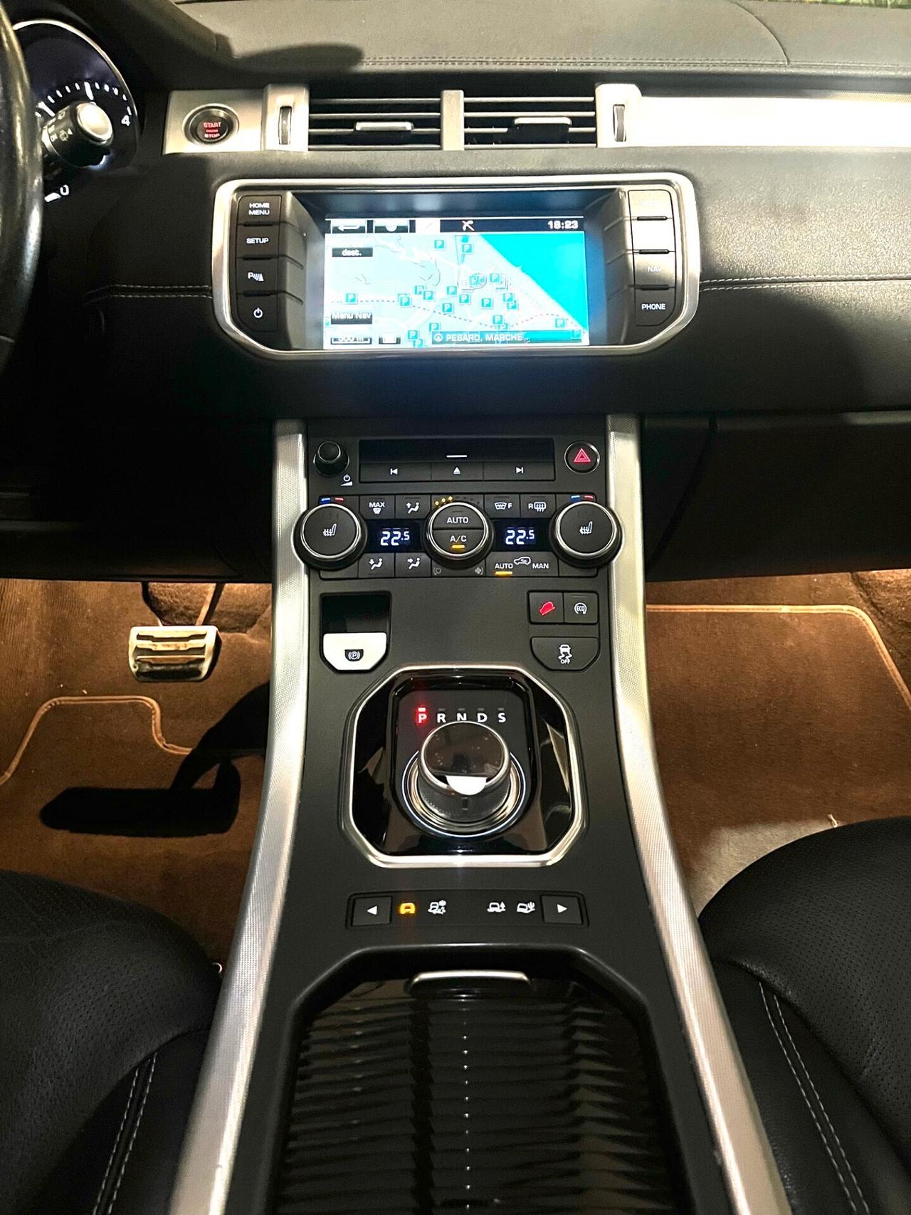 RANGE ROVER EVOQUE DYNAMIC 5p 2.2 TDI 190CV 9m NAVI CERCHI 20 PELLE TOTALE TETTO PANORAMICO