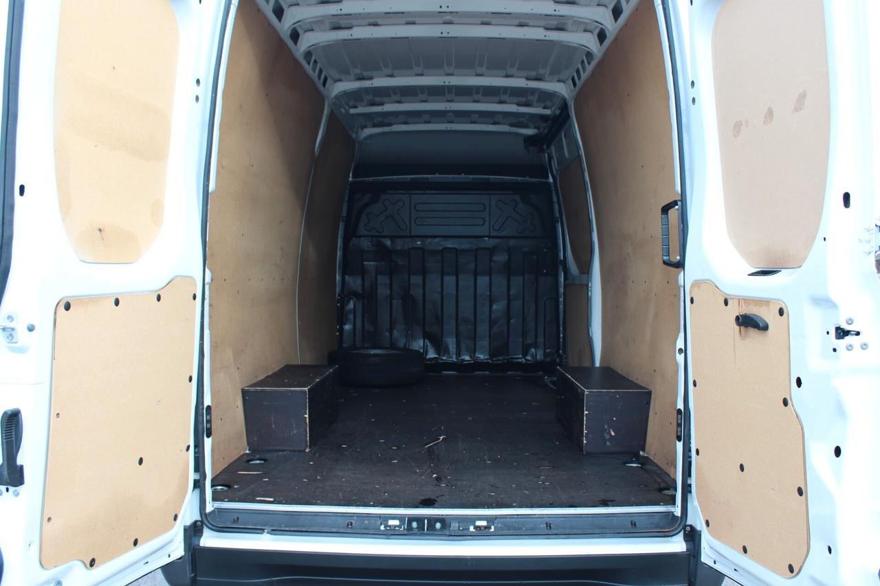 Iveco Daily 33S12