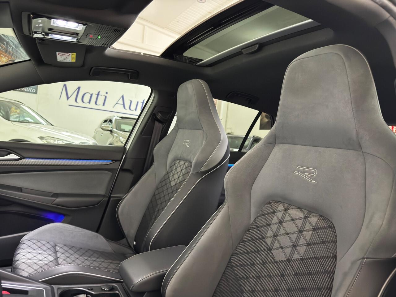 Volkswagen Golf 1.5 TSI 150 CV EVO DSG R-Line