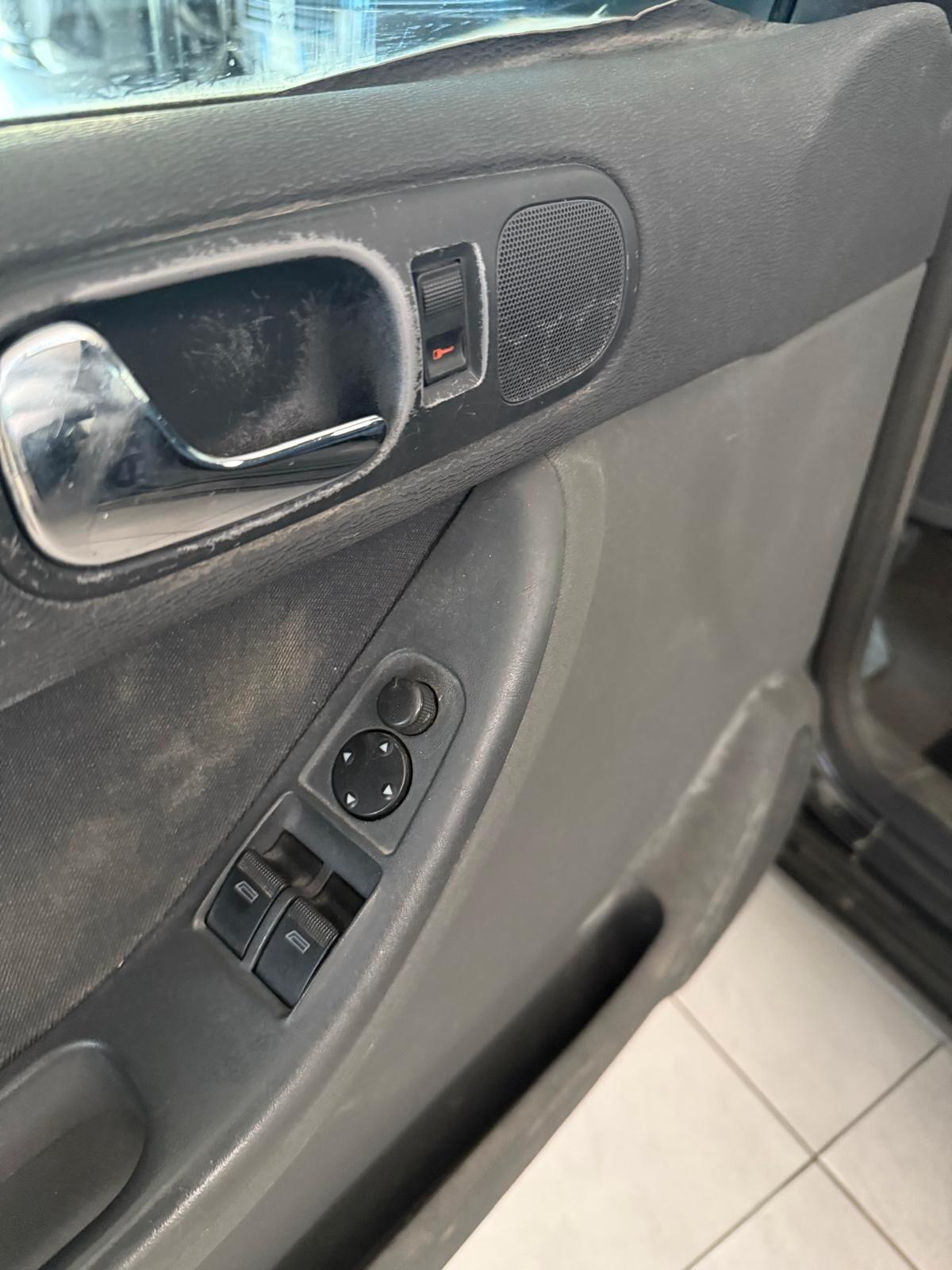 Audi A3 1.8 20V cat 3p. Attraction