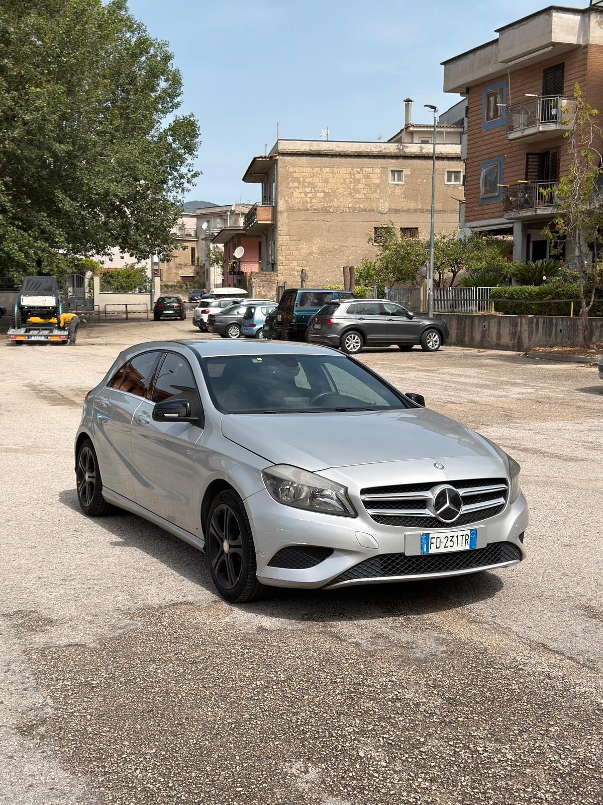Mercedes-benz A 180D Business 2016