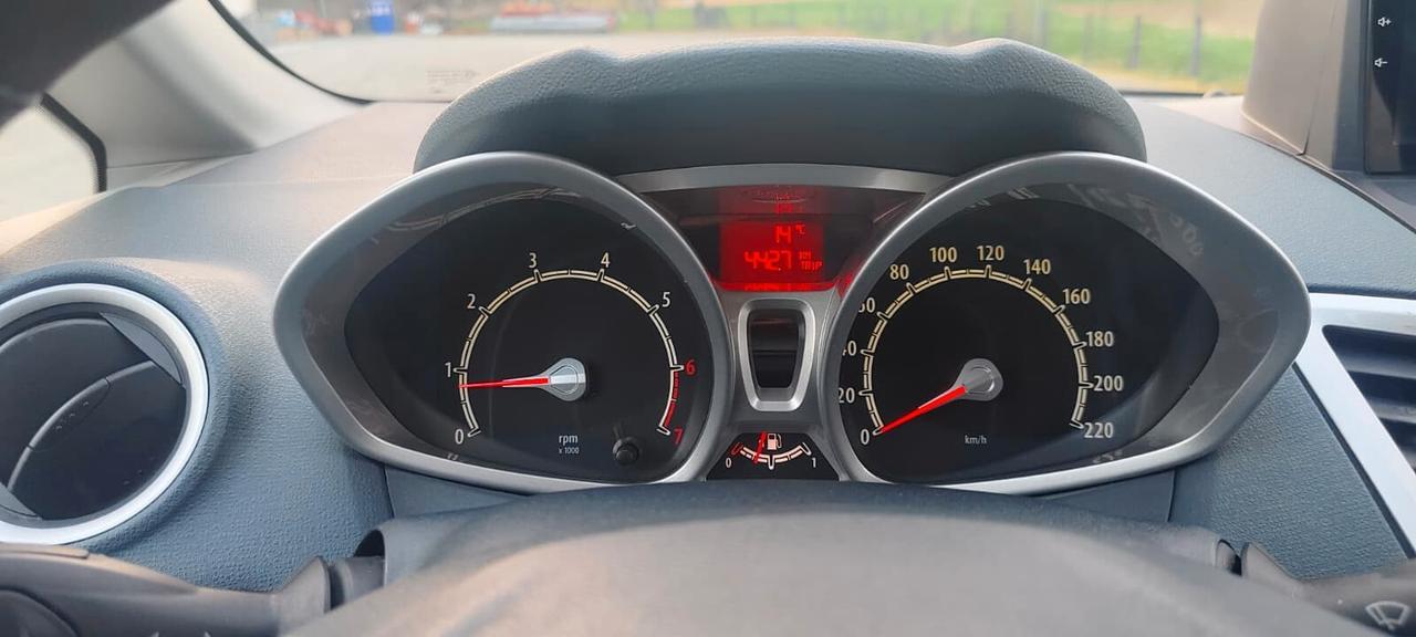 Ford Fiesta 1.4 5 porte Bz.- GPL Titanium