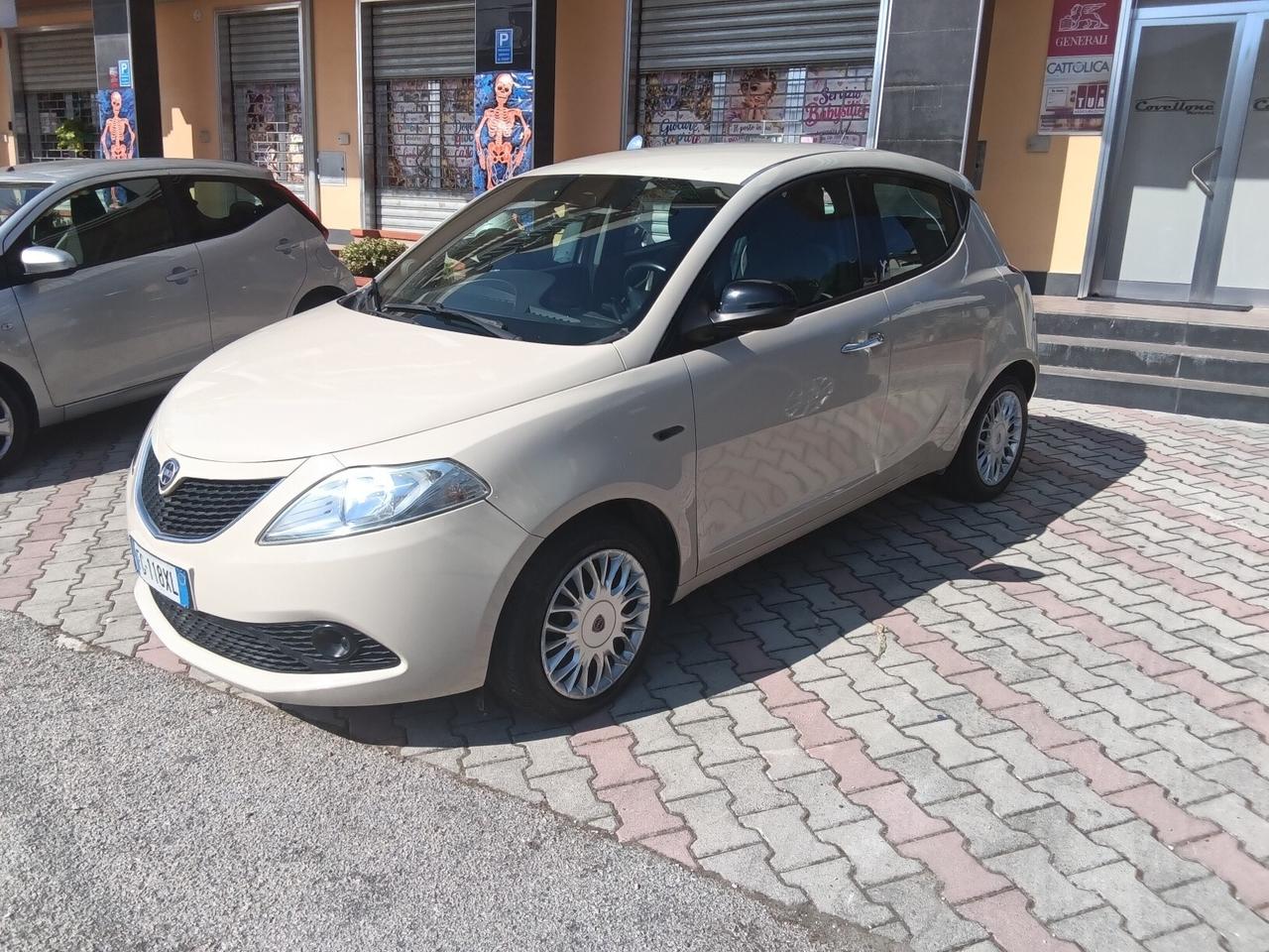 LANCIA YPSILON 1.2 BENZ 5P 2017 KM79.000 (+gpl)