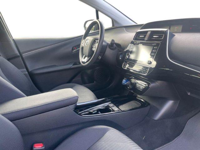 TOYOTA Prius 1.8 AWD Lounge