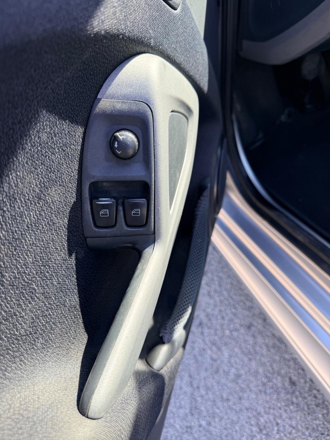 Smart ForTwo 800 40 kW cabrio passion cdi 2012