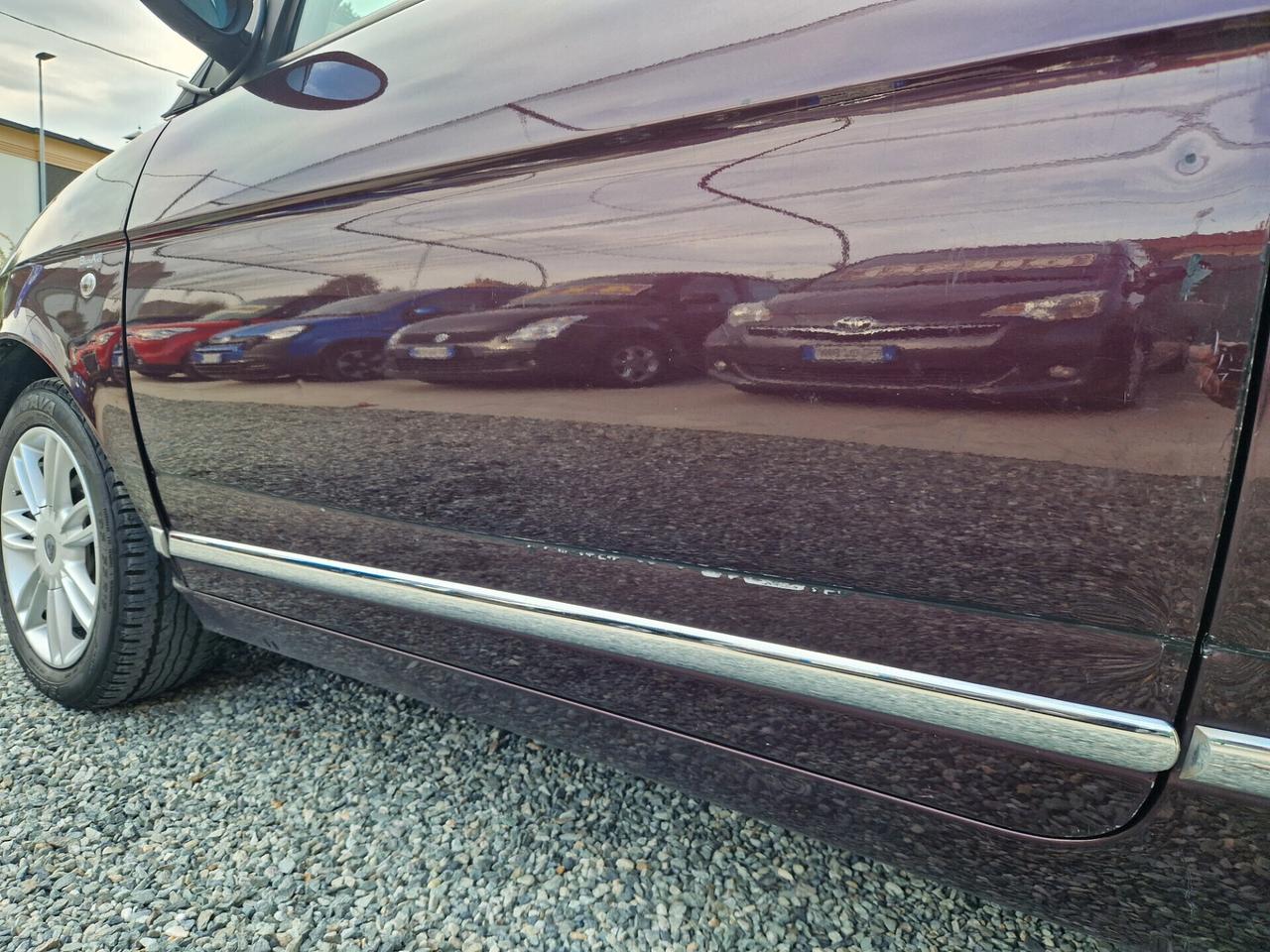 Lancia Ypsilon MJT 1.3 75 CV Prontissima!