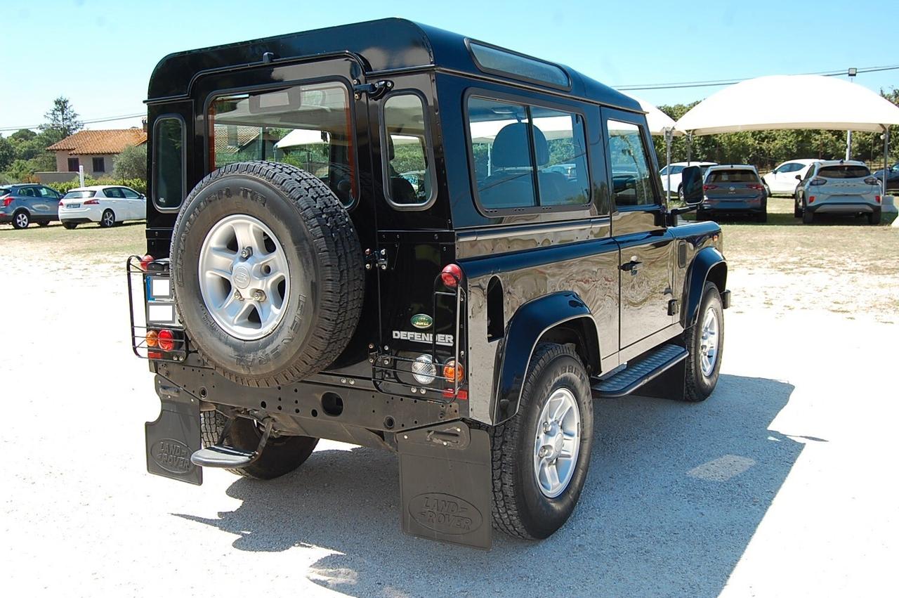 Land Rover Defender 90 2.4 TD4 Station Wagon SE