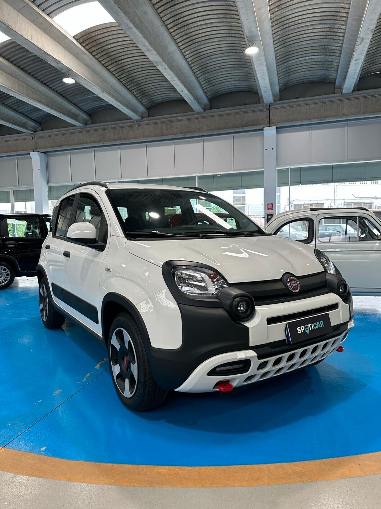 Fiat Panda 1.0 Cross km aziendale 2024 full