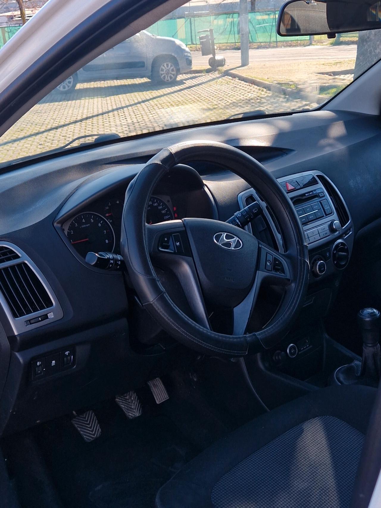 Hyundai i20 1.2 5p. BlueDrive GPL Sound Edition