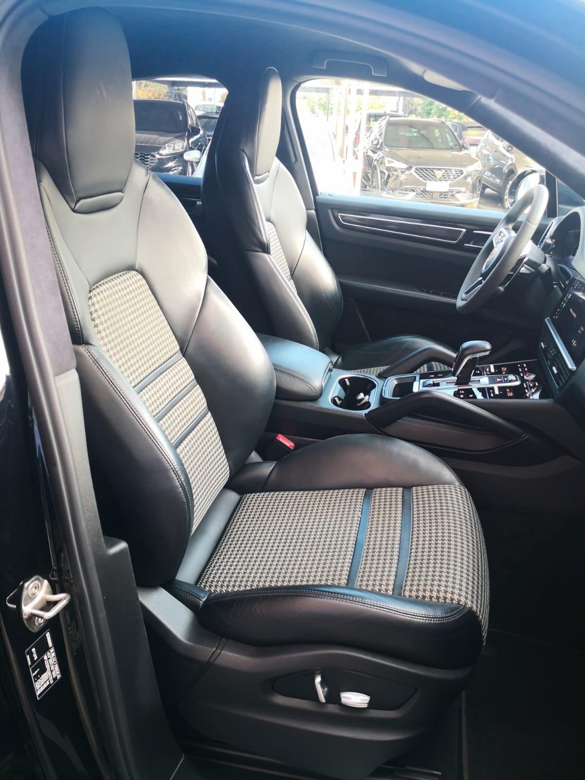 Porsche Cayenne Coupé 3.0 V6 E-Hybrid *PACCHETTO SPORT LEGGERO*RUOTE POST. STERZANTI*
