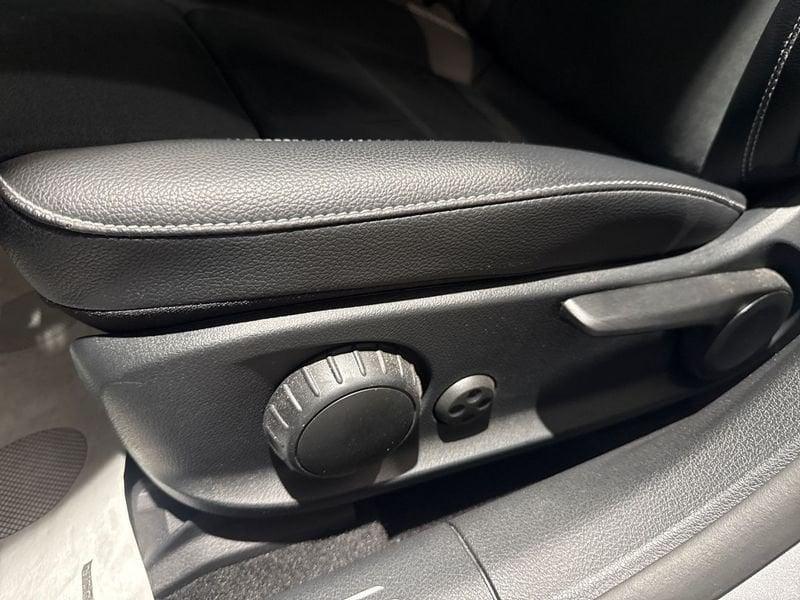 Mercedes-Benz Classe A A 180 d Premium Night edition Plus auto