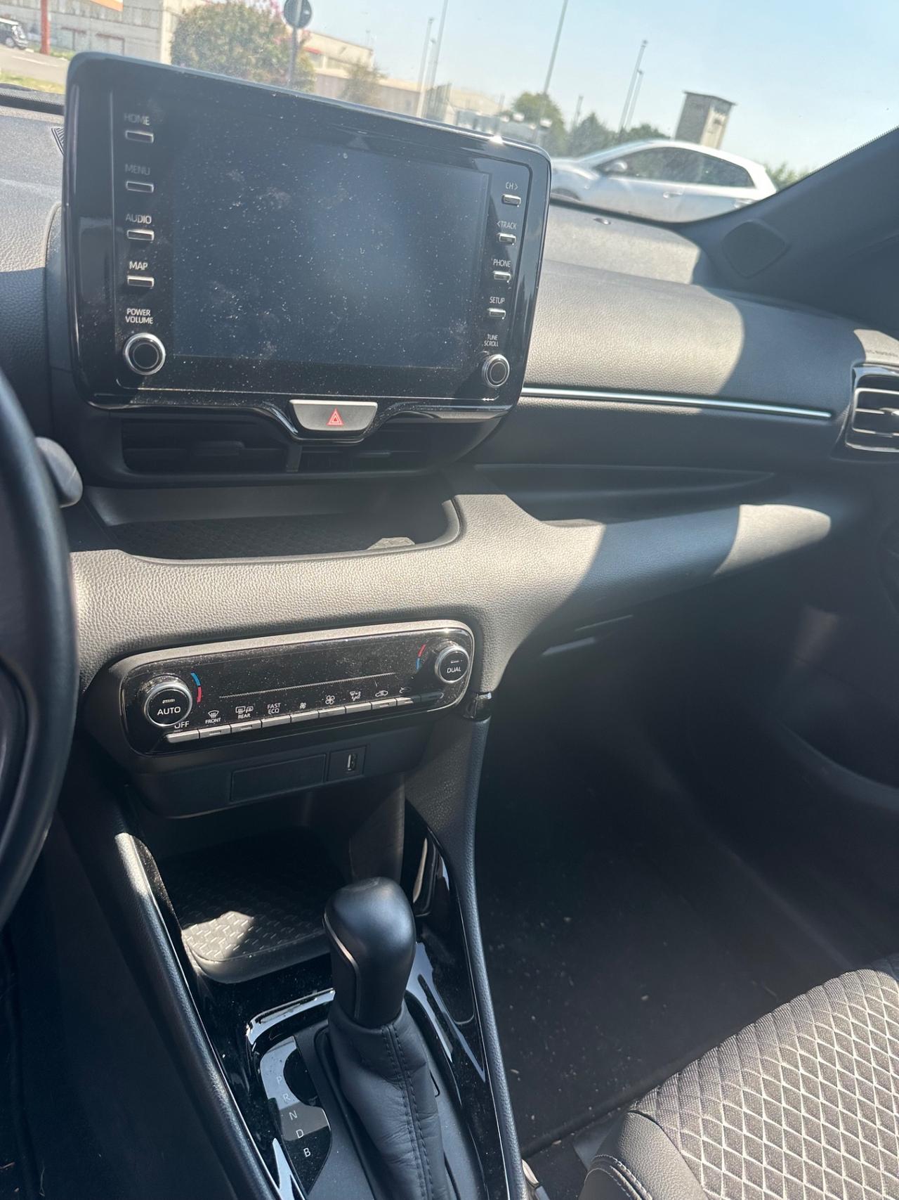 Toyota Yaris 1.5 Hybrid 5 porte STYLE