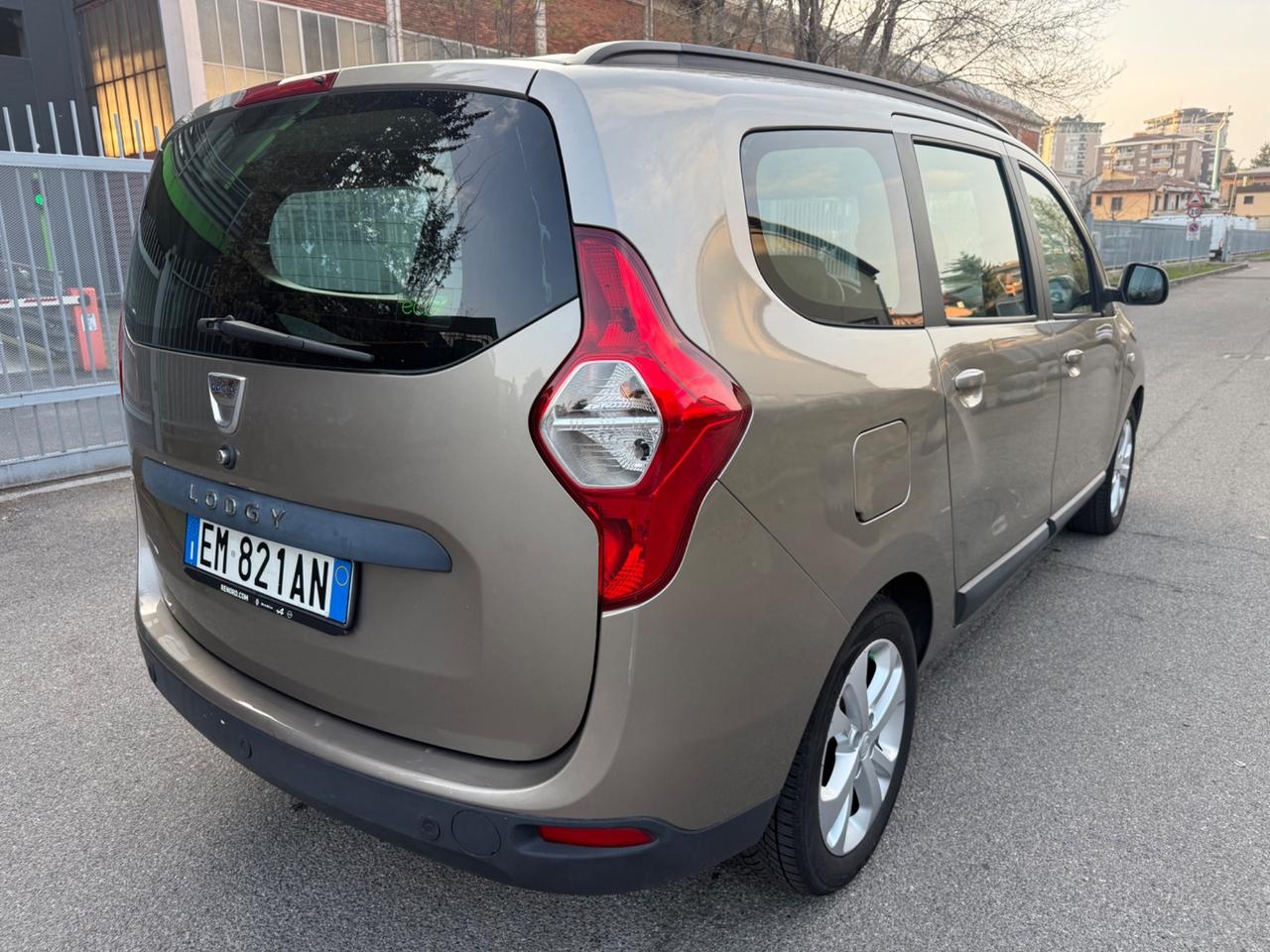 Dacia Lodgy 1.5 dCi 8V 110CV 5 posti Lauréate