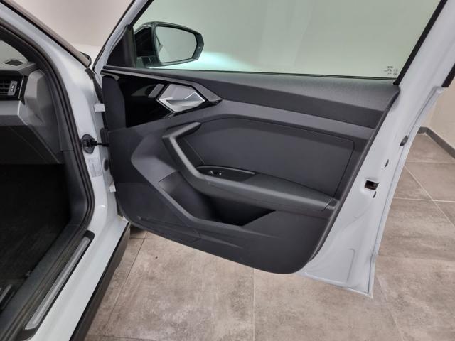 AUDI A1 citycarver 30 TFSI S tronic Identity Contrast