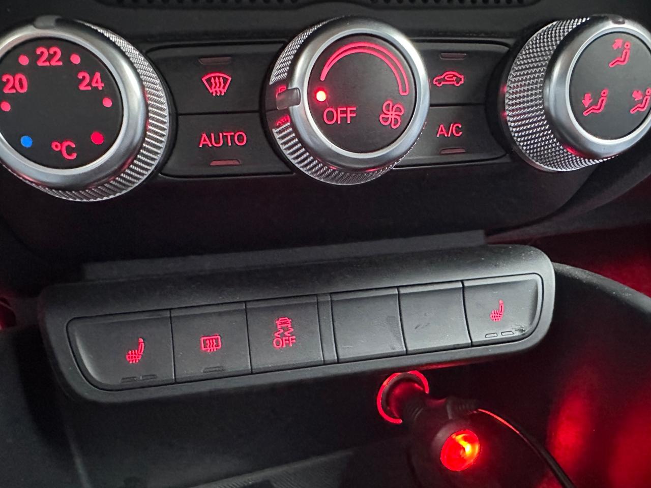 Audi A1 1.6 TDI S line edition plus-2014 LED/17"