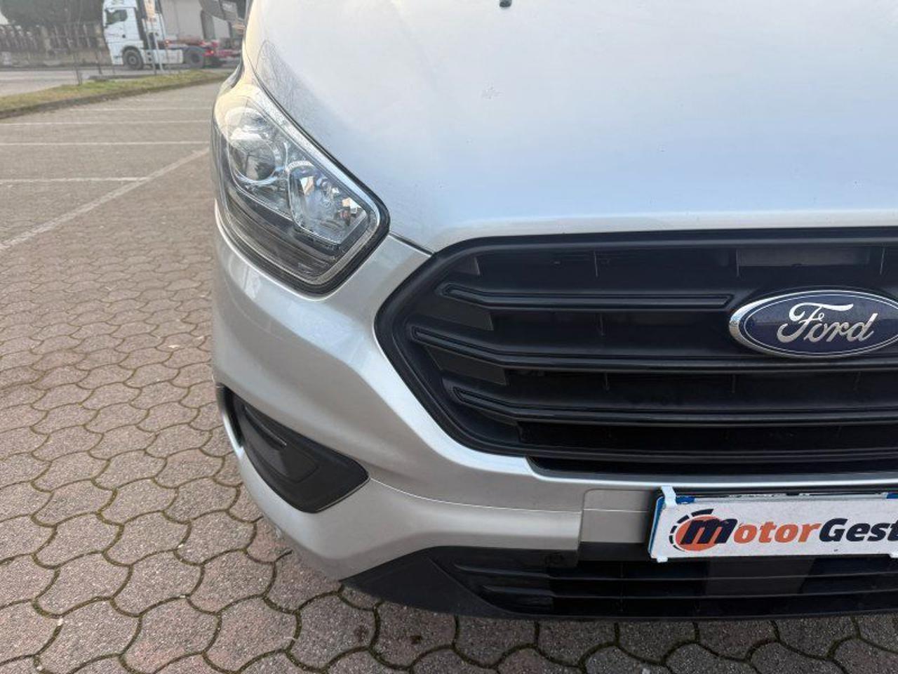 Ford Transit Custom 320 2.0 EcoBlue 130 PC Combi Trend 9 posti + IVA