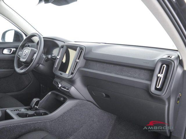VOLVO XC40 B3 Mild hybrid Benzina Essential