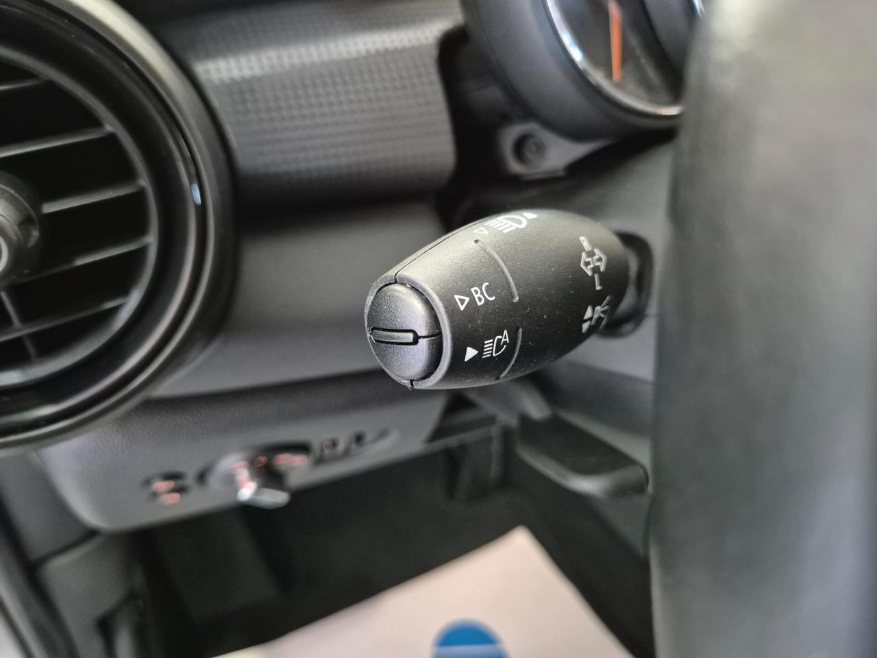 Mini Cooper D 1.5 Business 5 porte