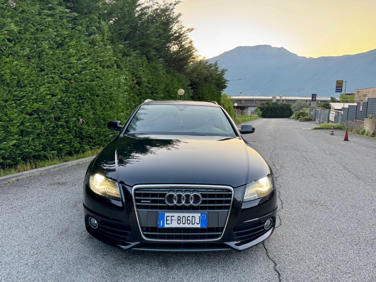Audi A4 S-LINE QUATTRO