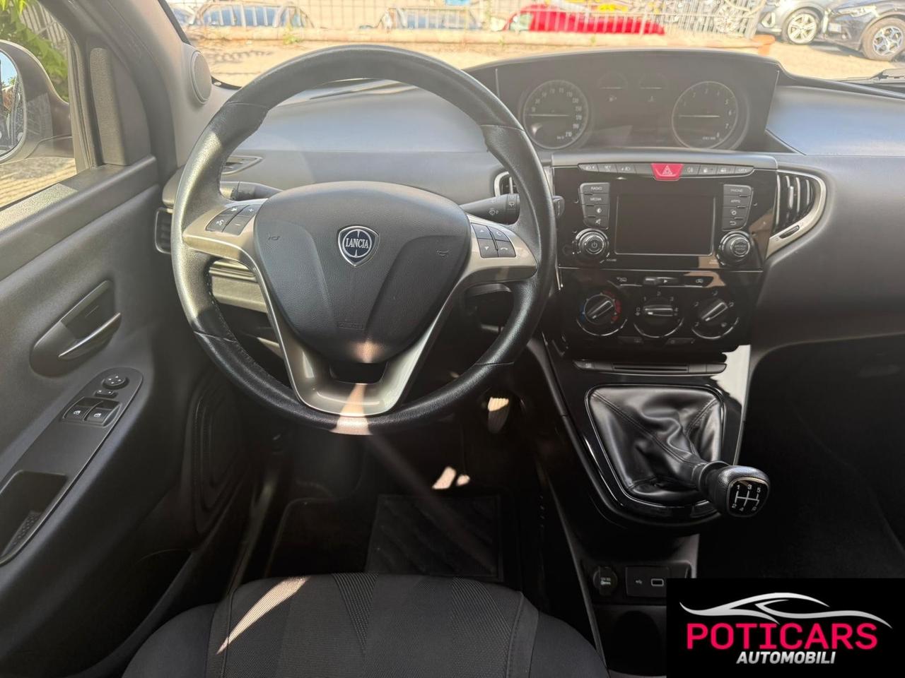 Lancia Ypsilon 1.2 69 CV 5 porte GPL Ecochic Gold