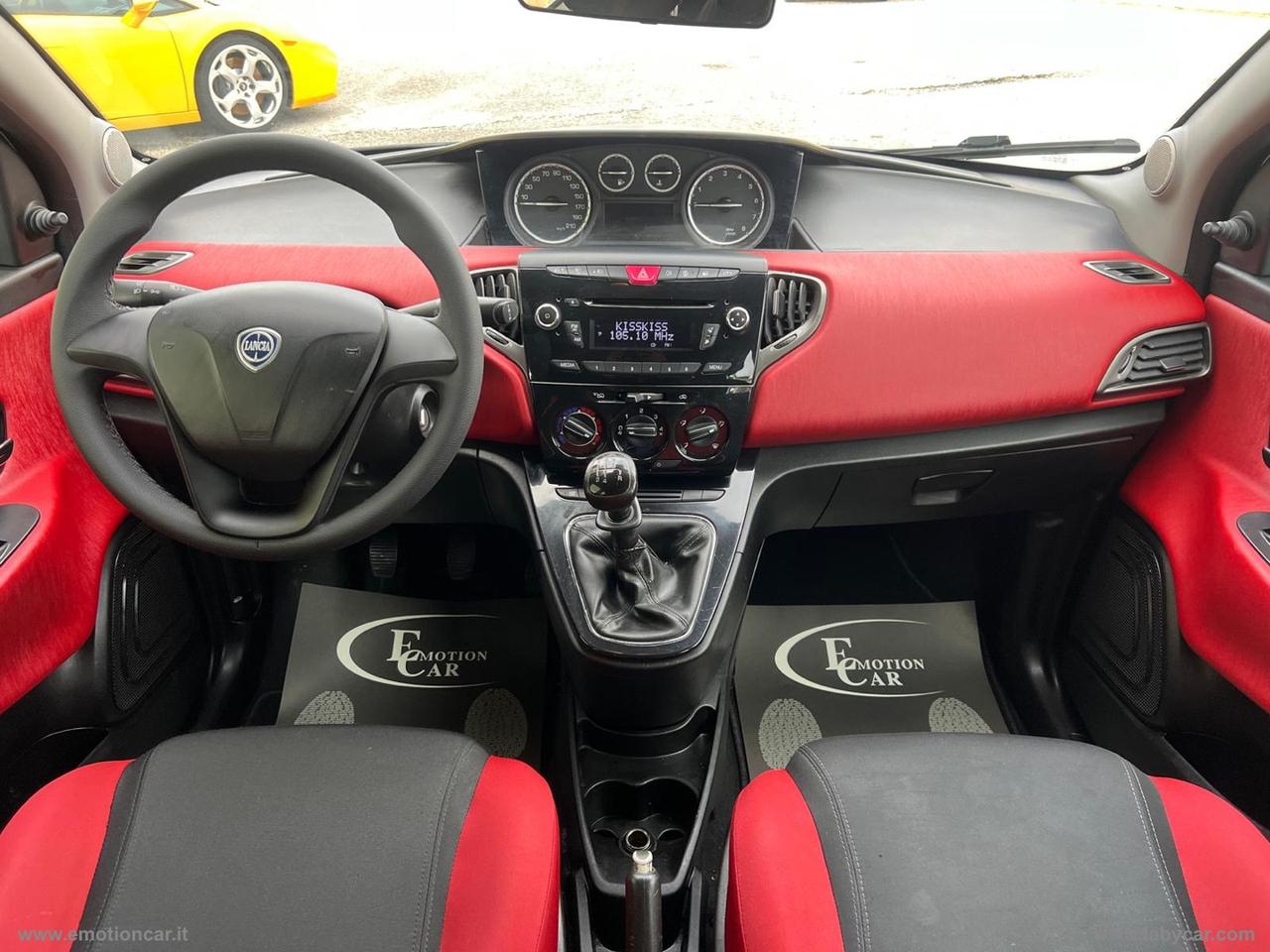 LANCIA Ypsilon 1.2 69 CV 5p. S&S Black&Red - 2012