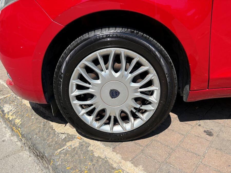 Lancia ypsilon 1.2 gpl ecochic certificata NUOVA