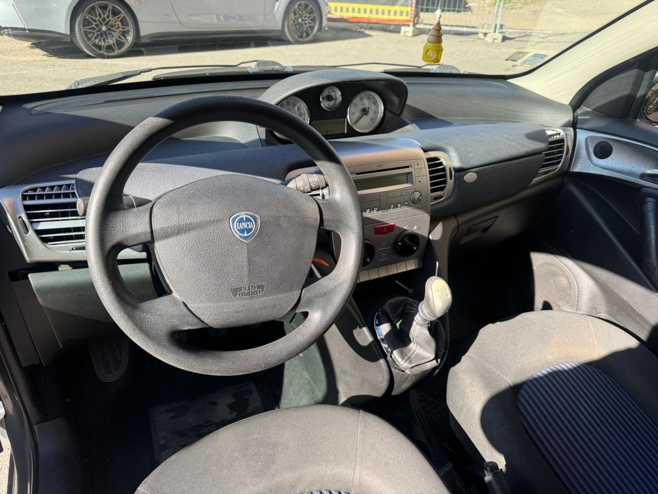 Lancia Ypsilon 1.2 Argento