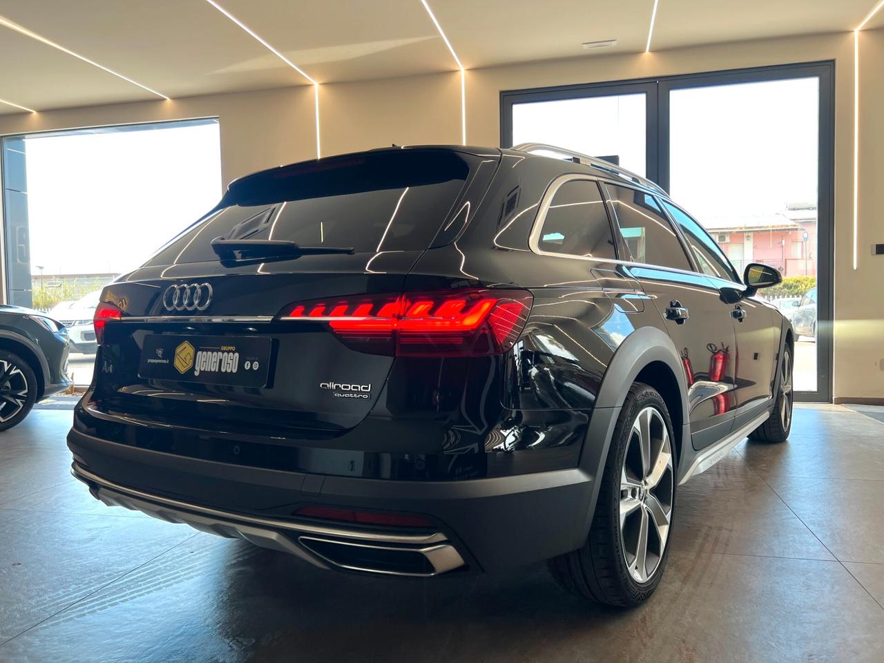 Audi A4 allroad 40 TDI 204 CV S tronic Identity Contrast