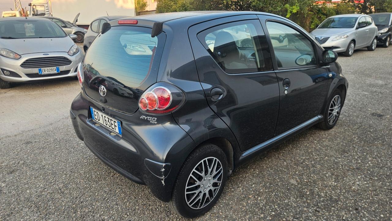 Toyota Aygo 1.0 12V VVT-i 5 porte Sol Red Edition