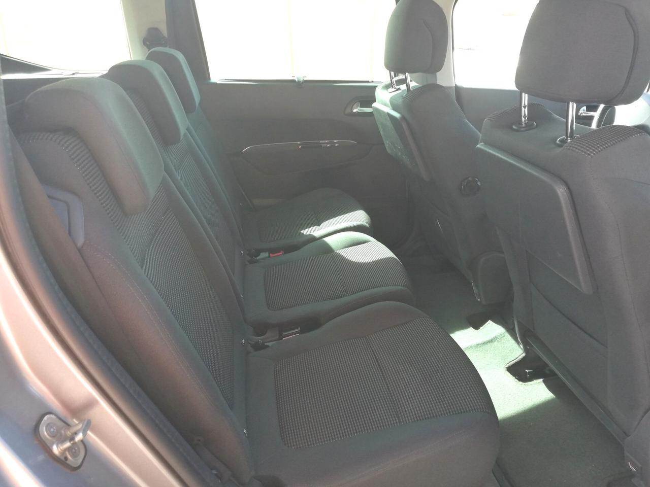 Peugeot 5008 7 posti