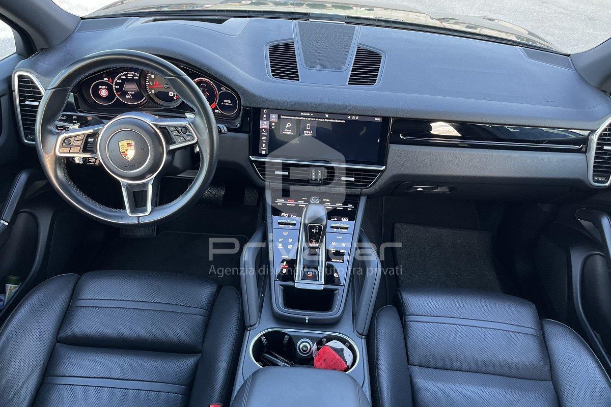 PORSCHE Cayenne 3.0 V6