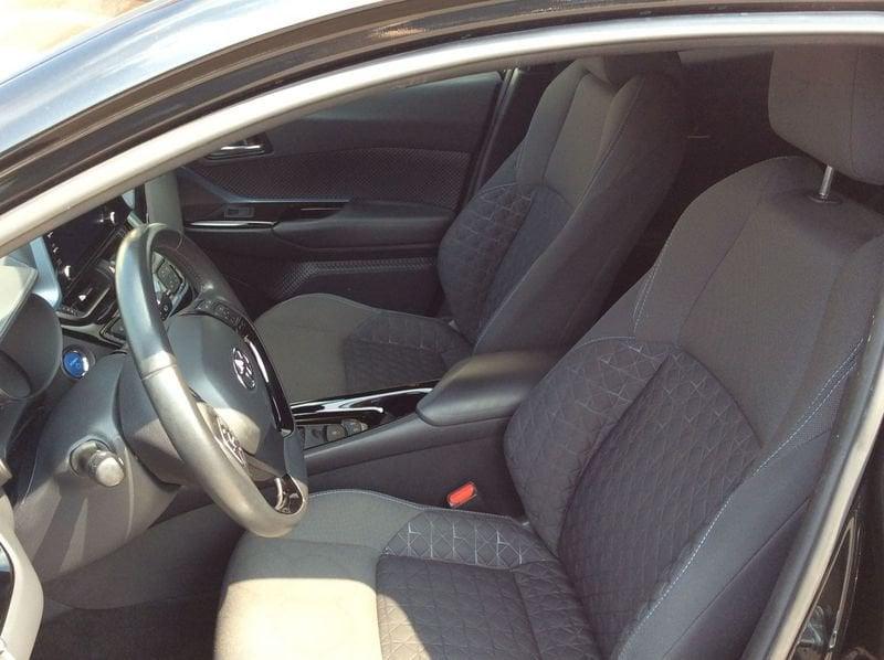 Toyota C-HR 2.0 Hybrid E-CVT Comfort