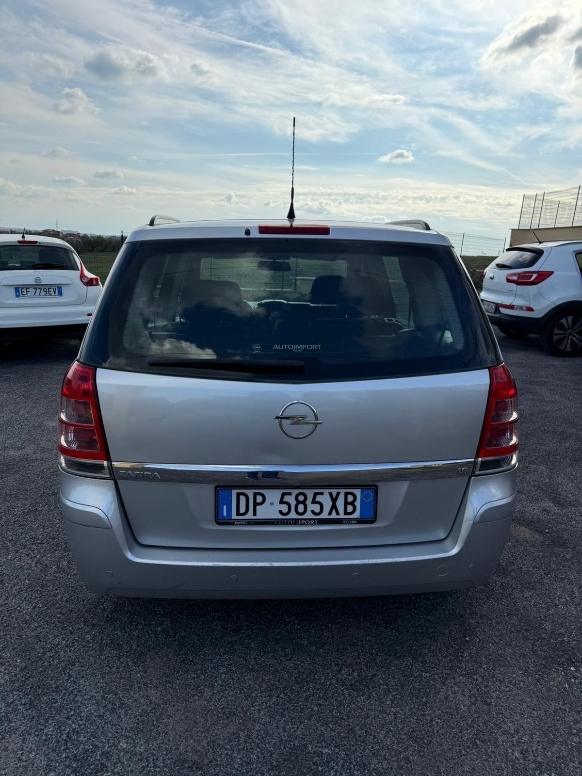 Opel Zafira 1.6 16V VVT Cosmo