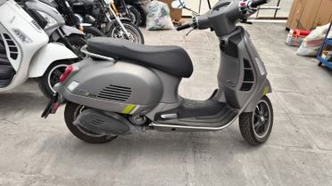 Vespa GTS 300 SUPERTECH del 2024 USATO