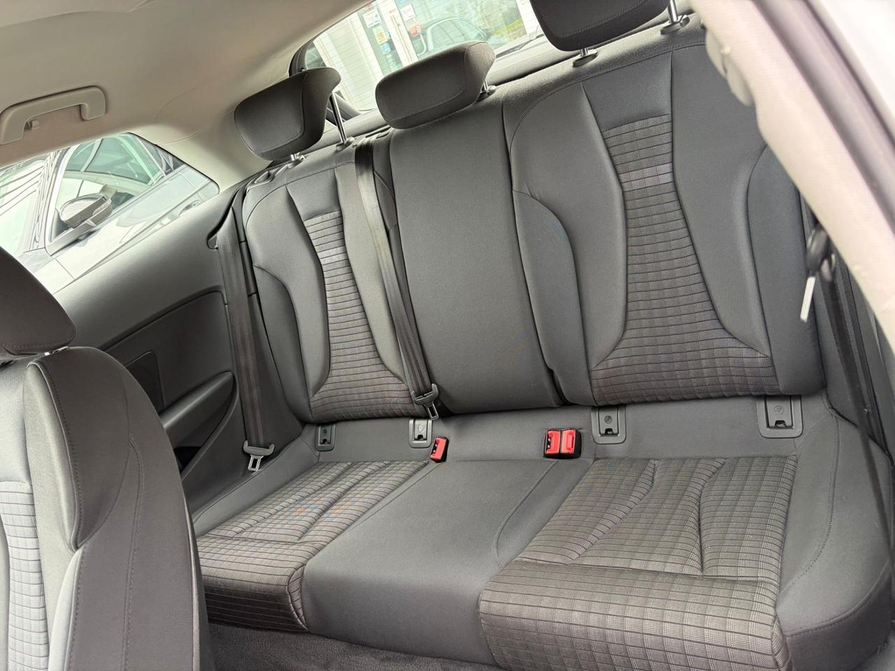 Audi A3 1.6 TDI clean diesel Ambition