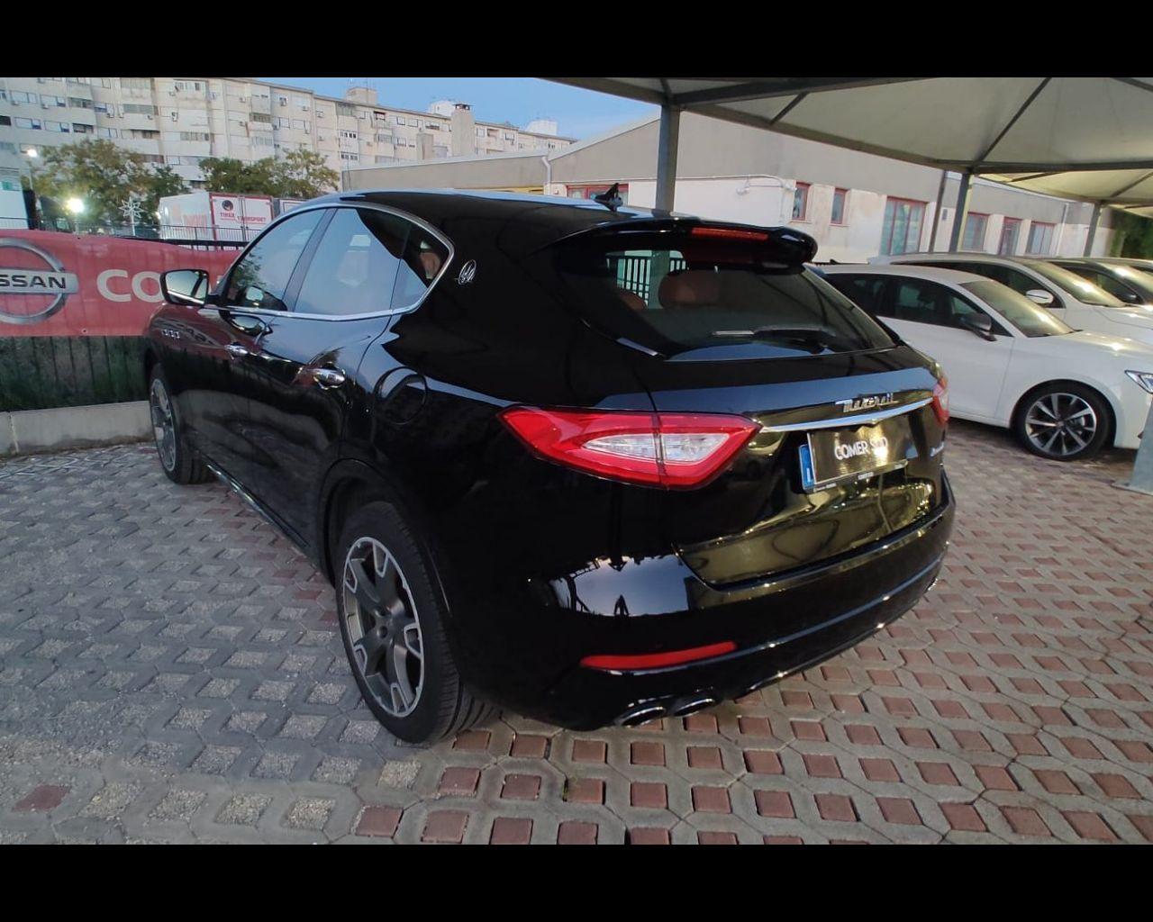 MASERATI Levante - Levante 3.0 V6 250cv auto