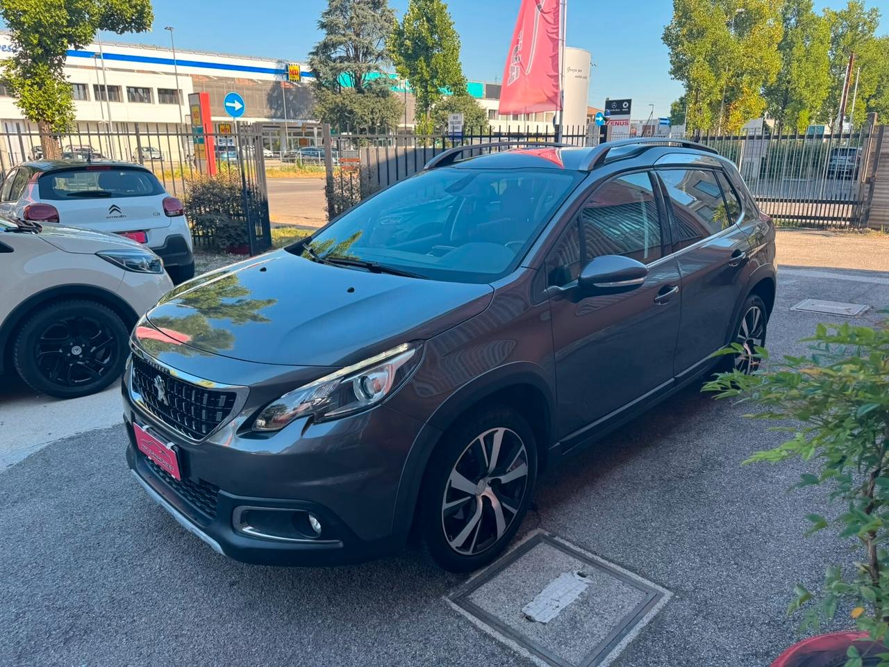 Peugeot 2008 BlueHDi 120 EAT6 S&S Allure