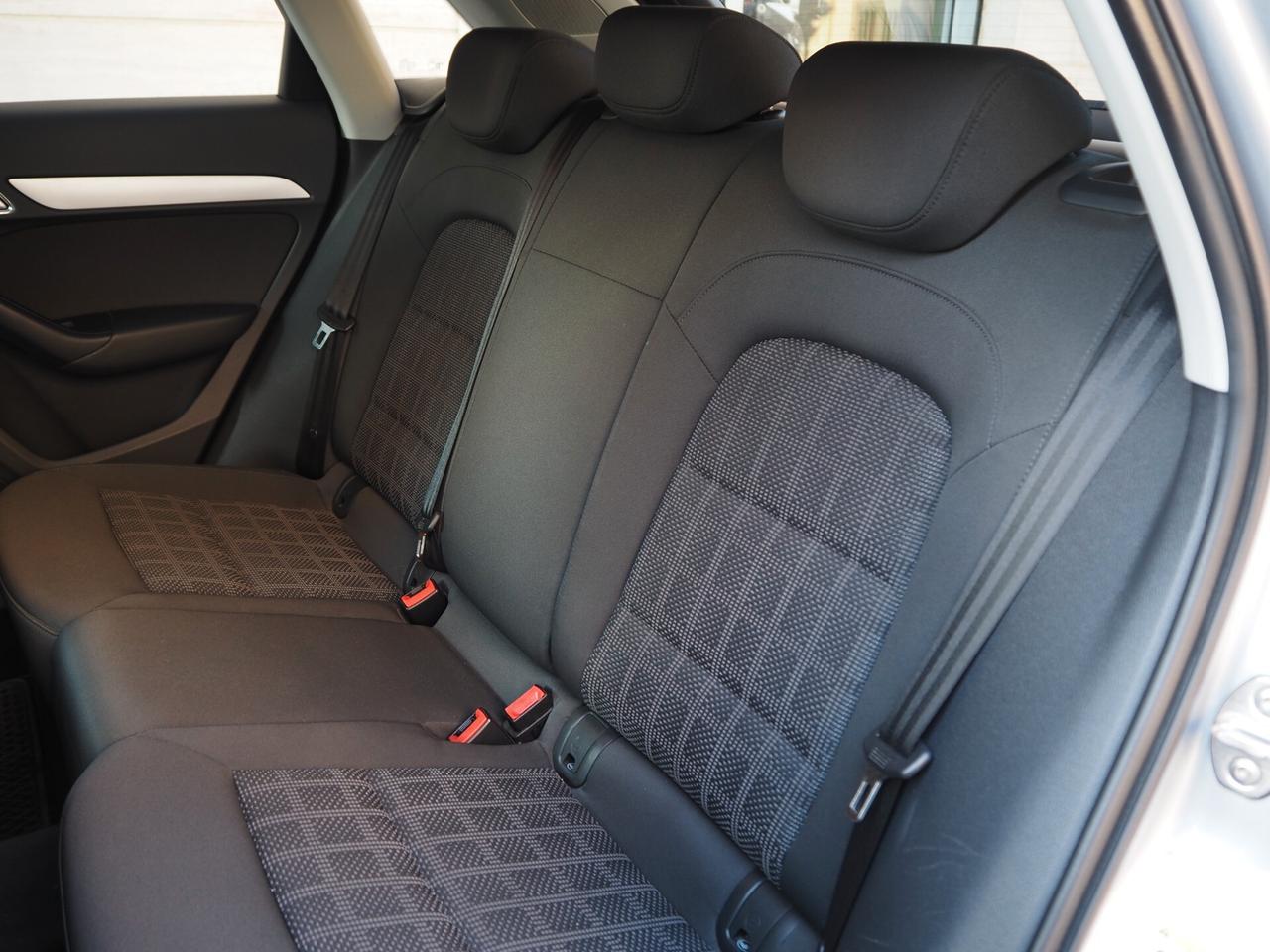 Audi Q3 2.0 TDI 120 CV S tronic Sport