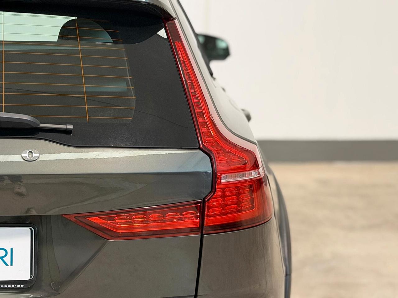 Volvo V60 Cross Country B4 (d) AWD automatico Ultimate