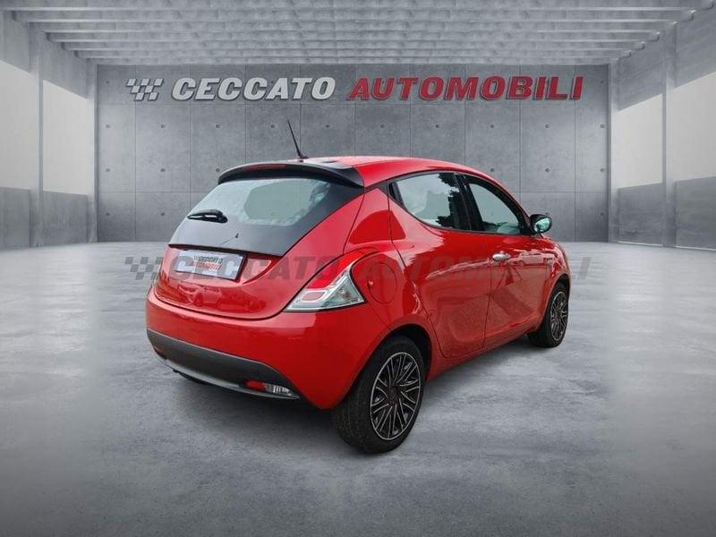 Lancia Ypsilon Ypsilon 1.0 firefly hybrid Silver s&s 70cv