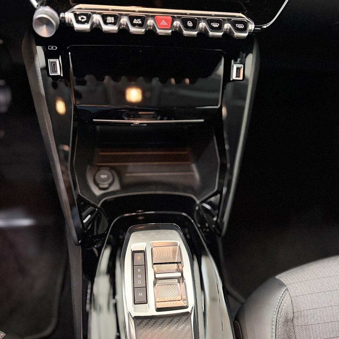 Peugeot 208 PureTech 100 Stop&Start EAT8 5 porte Allure