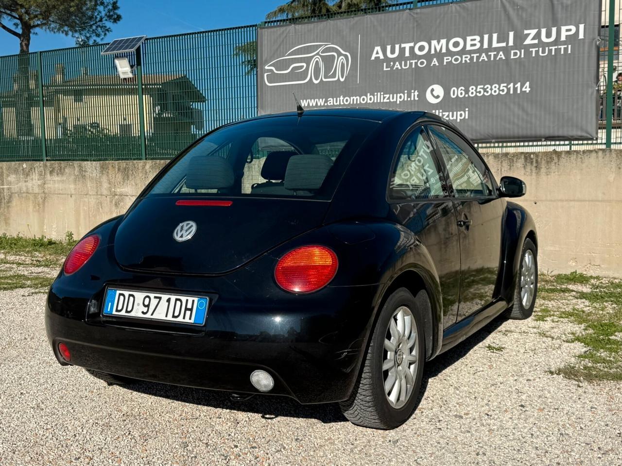 VOLKSWAGEN NEW BEETLE