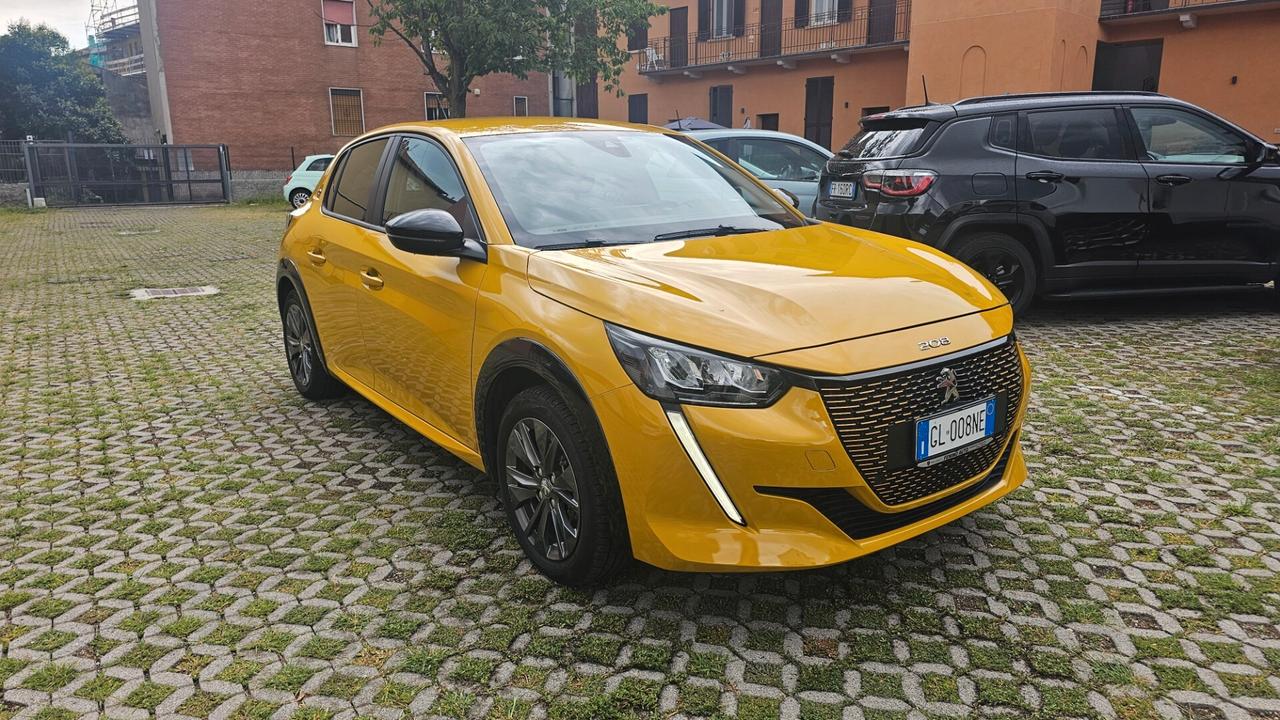 Peugeot 208 motore elettrico 136 CV 5 porte Active