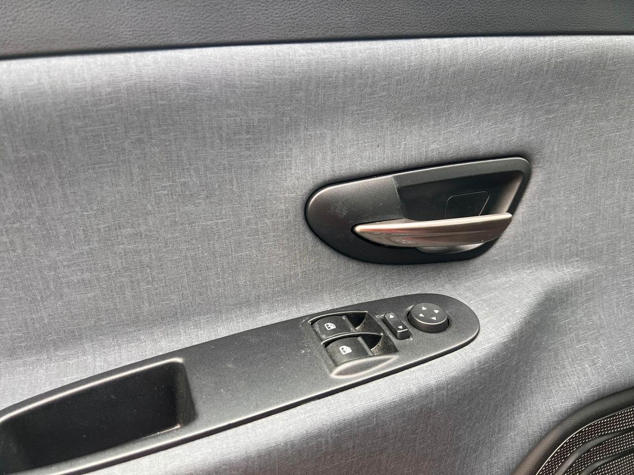 Lancia Ypsilon 1.0 FireFly 5 porte S&S Hybrid Ecochic Gold