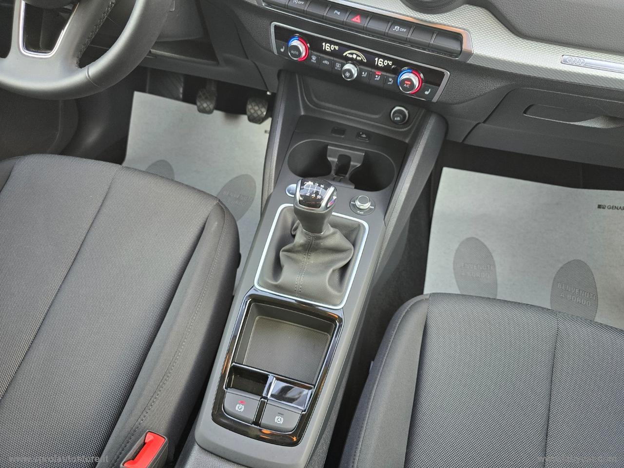 AUDI Q2 30 TDI Business Advanced