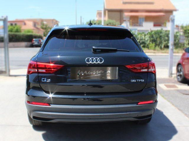 AUDI Q3 35 TFSI Business