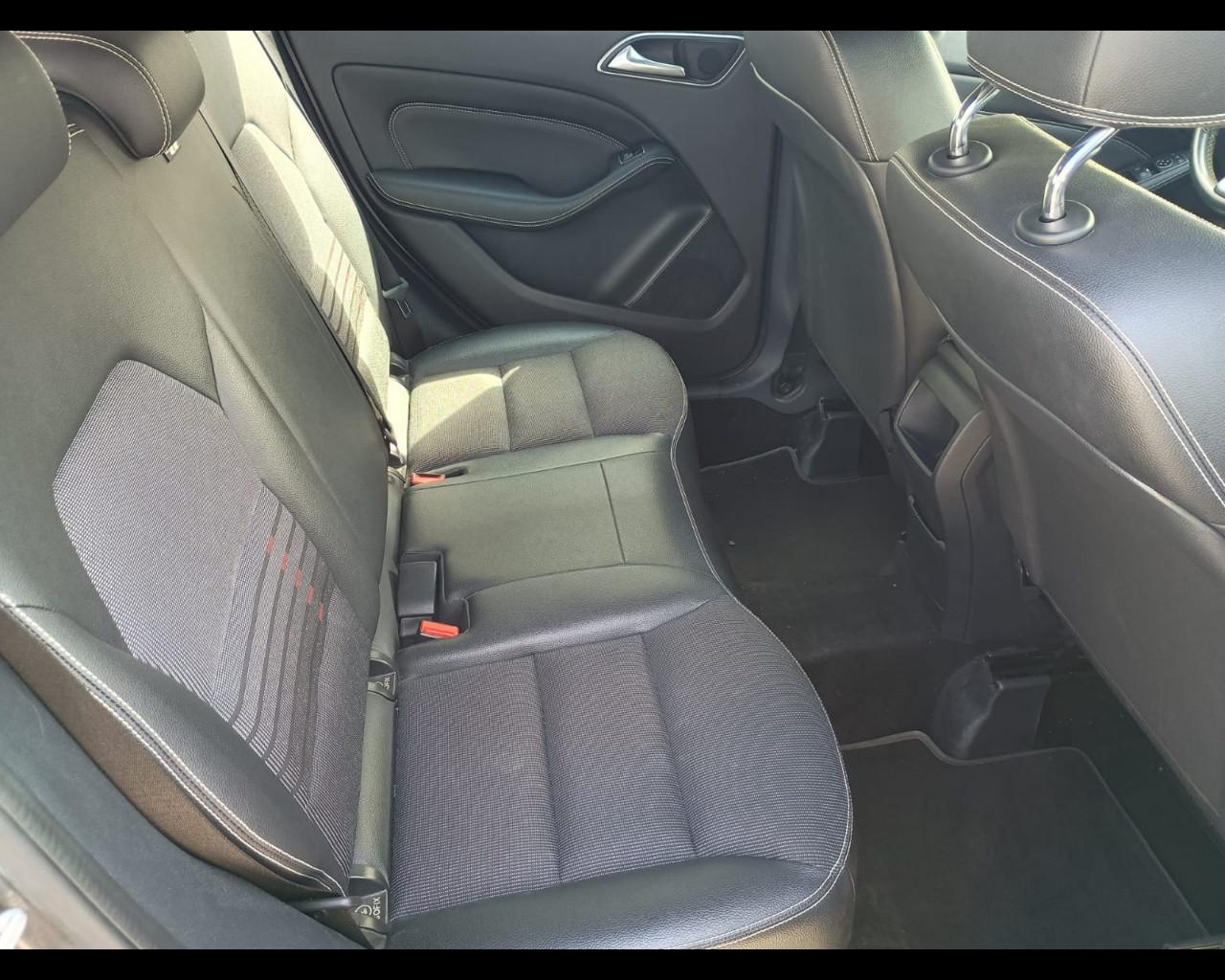 Mercedes-Benz Classe B (T246/242) - B 200 d Automatic Sport