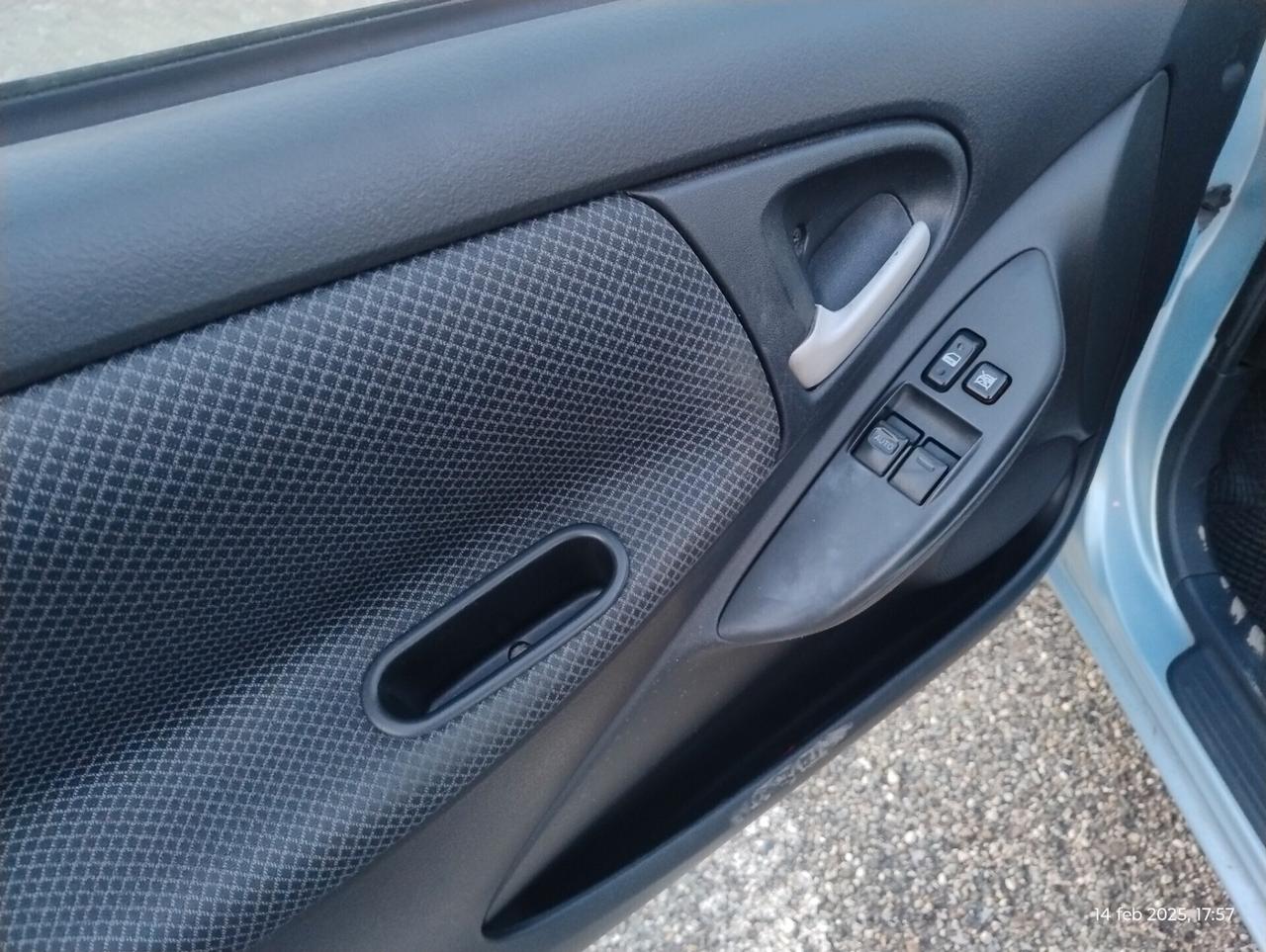 Toyota Yaris 1.4 tdi D-4D 5P Sol Diesel + GPL