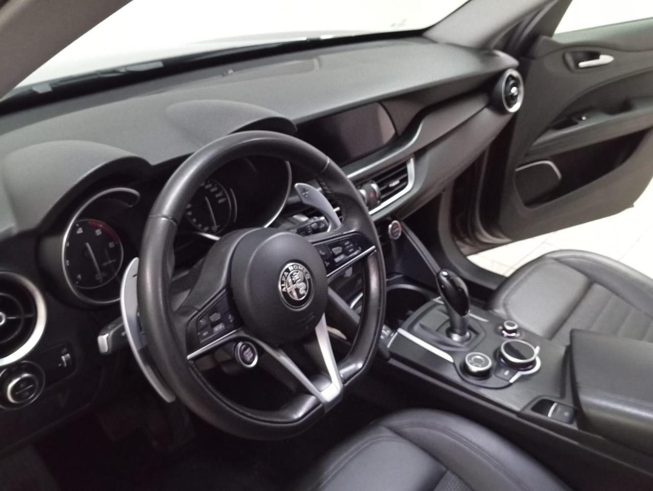 Alfa Romeo Stelvio 2.2 Turbodiesel 180 CV AT8 RWD Executive